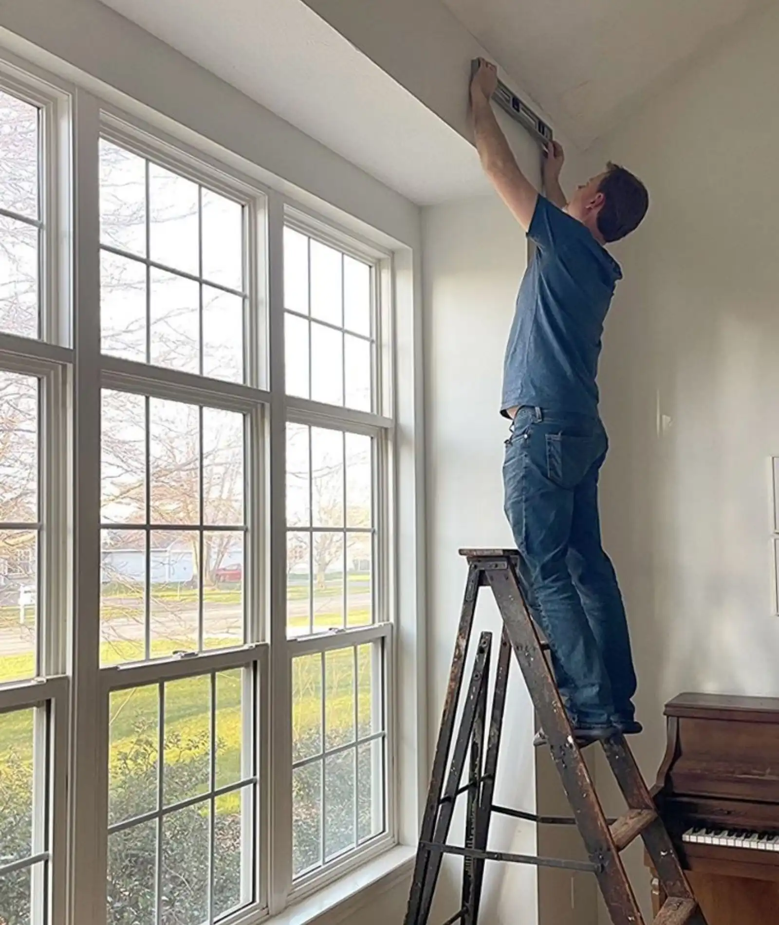 Professional curtain measurement service at your home