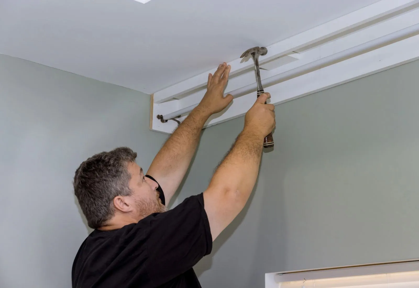 Professional curtain rod and rail installation service