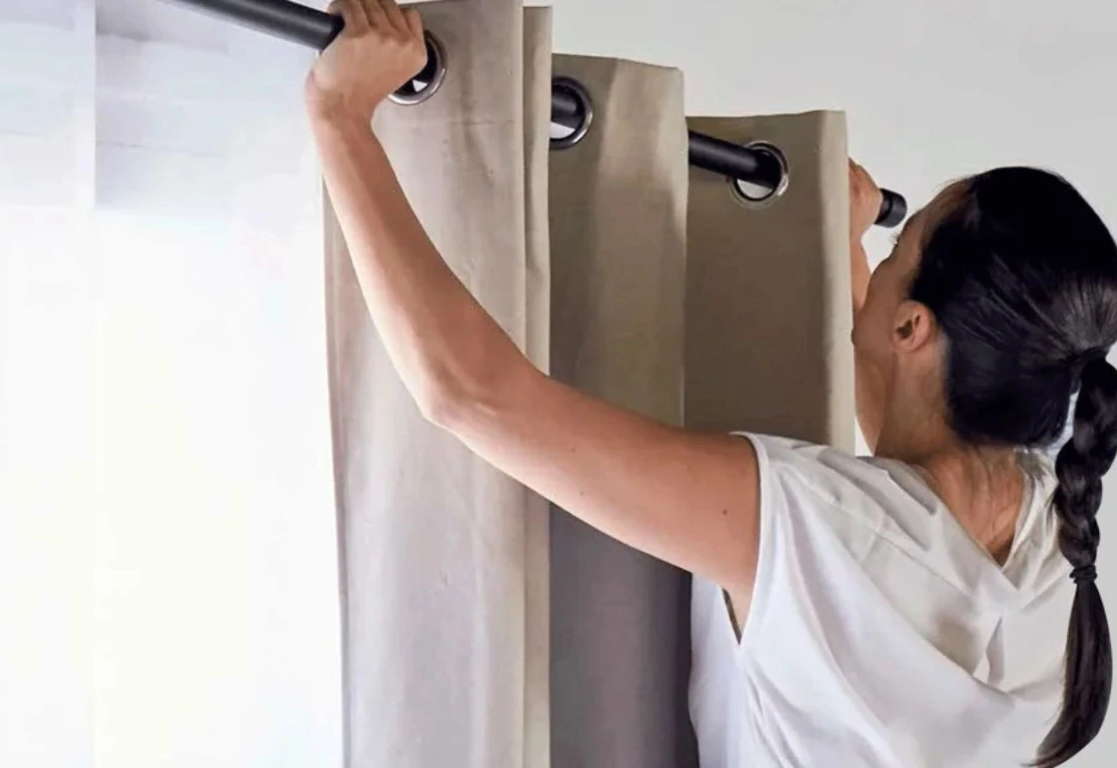 Easy-to-hang Eyelet Curtains