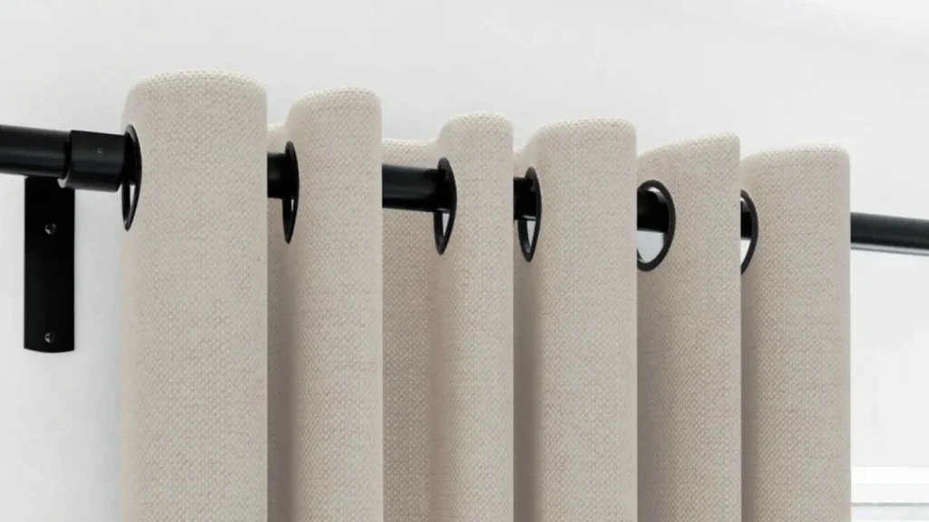 Eyelet Header